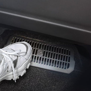 Under seat air vent cover for Tesla Model 3 Highland, designed for durability and effective heat & UV protection, ensuring a fresh cabin environment.